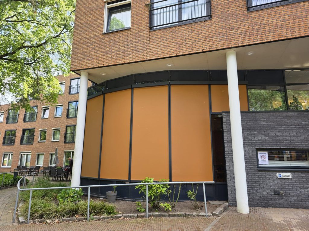 Windvaste ritsscreens geplaatst nabij Zeist